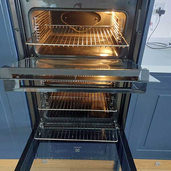 Electrolux-Oven-Cleaning-by-Lucan-Housekeeping---Example-1